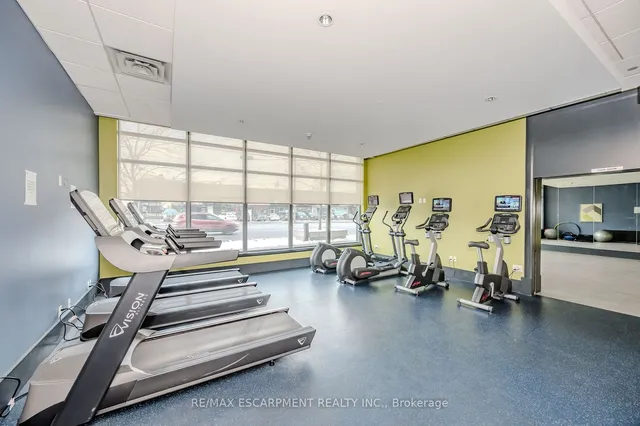 Additional image 33 of 1185 The Queensway Unit 112