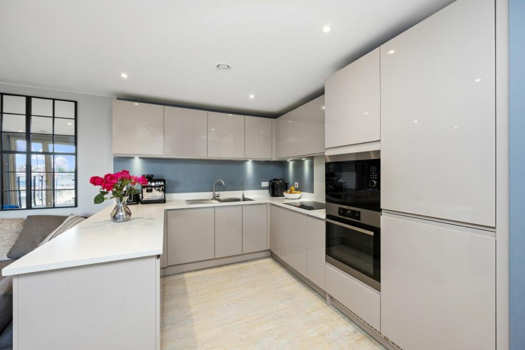 Additional image 5 of 2 Goldstone Lane, Hove