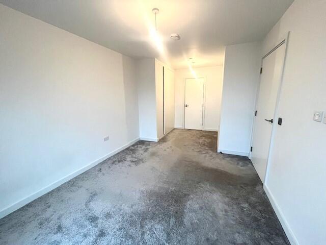 Additional image 3 of The Helm, Holdenhurst Road