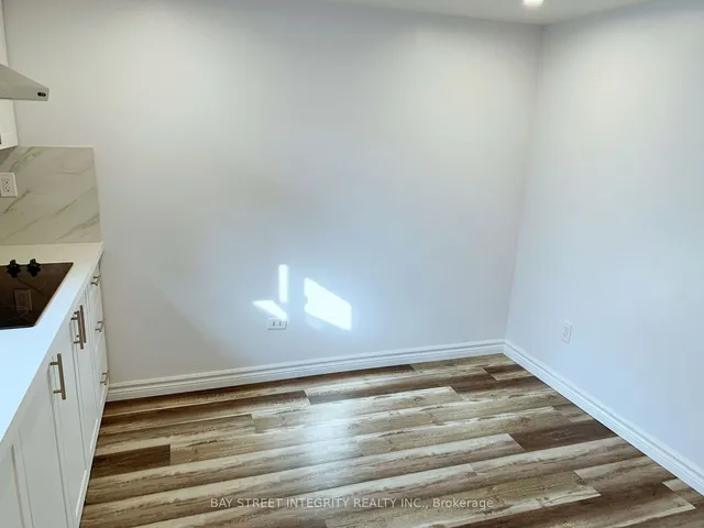 Additional image 21 of 165 Pemberton Ave