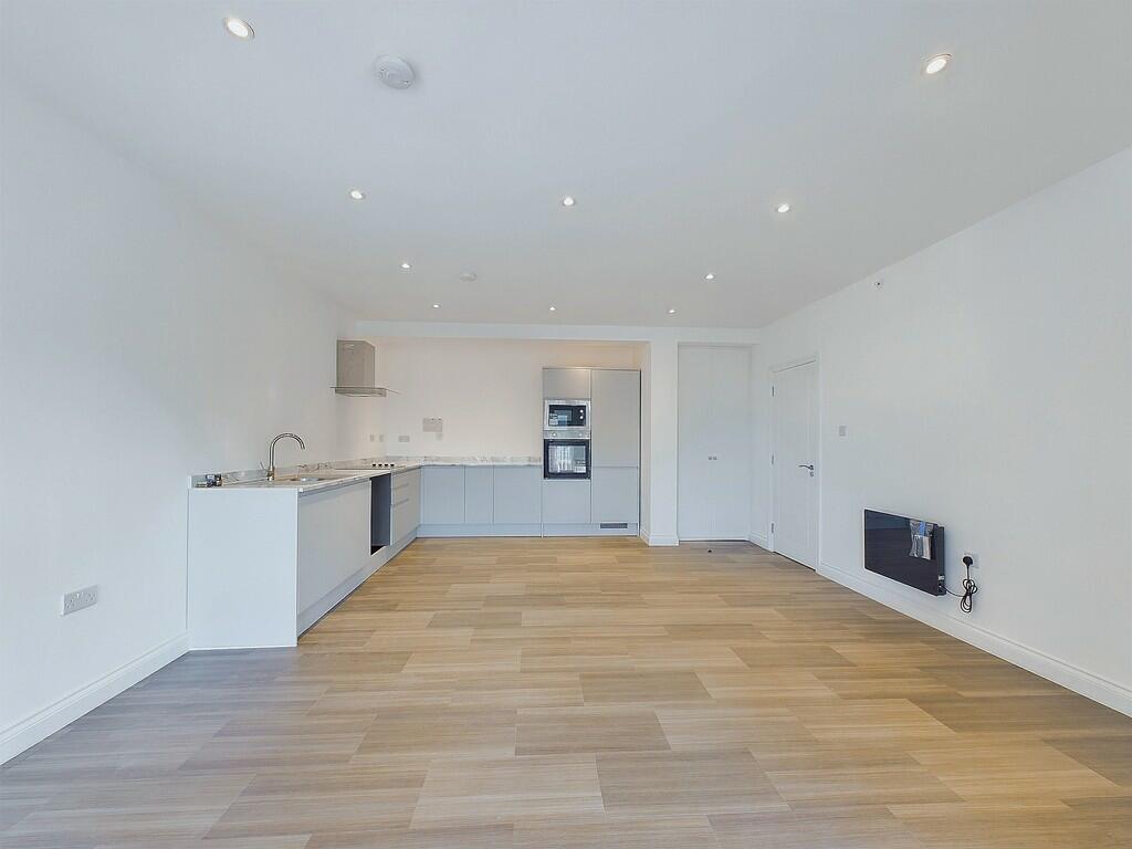 Additional image 12 of Oceanview Heights, Montague Place, Worthing, BN11 3FU