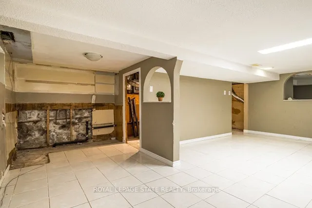 Additional image 27 of 136 Dundurn St