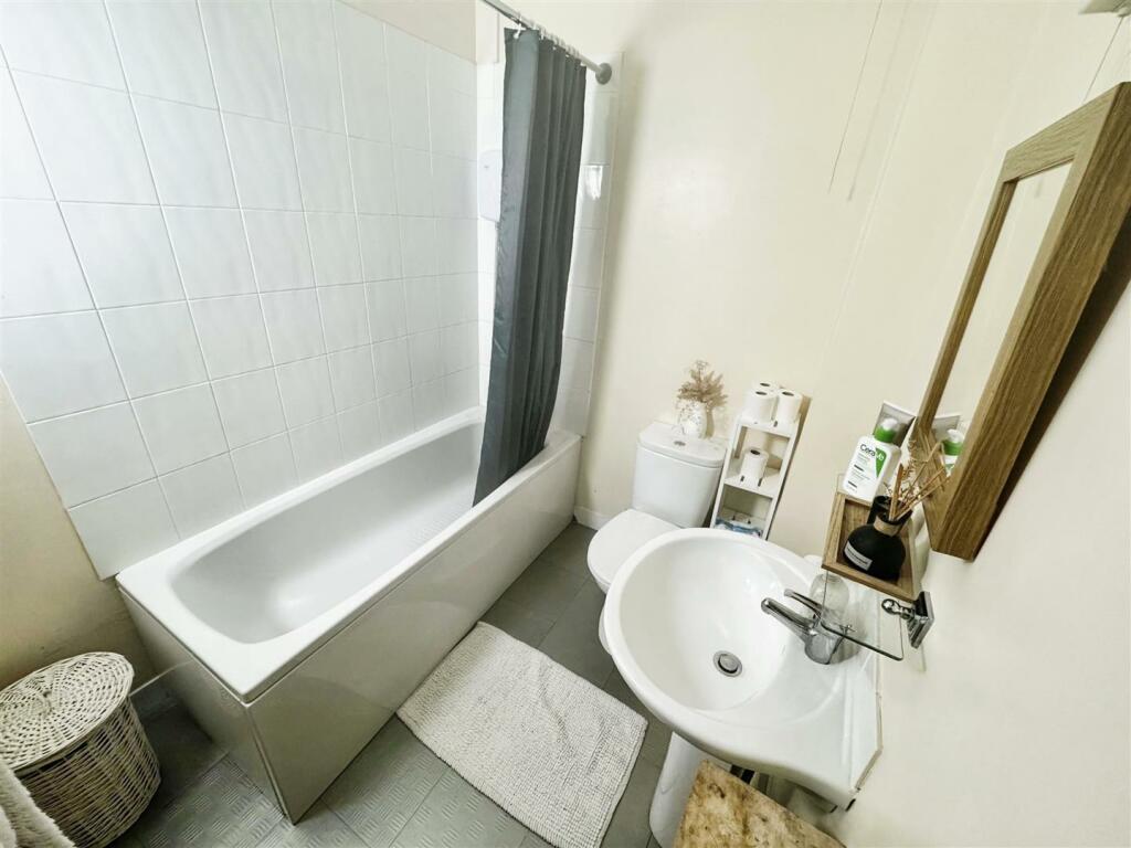 Additional image 5 of East Street, Wimborne