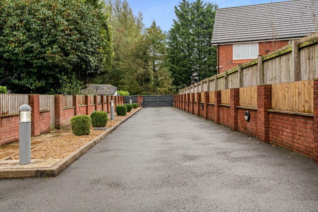 Additional image 41 of Moss Lea, Bolton