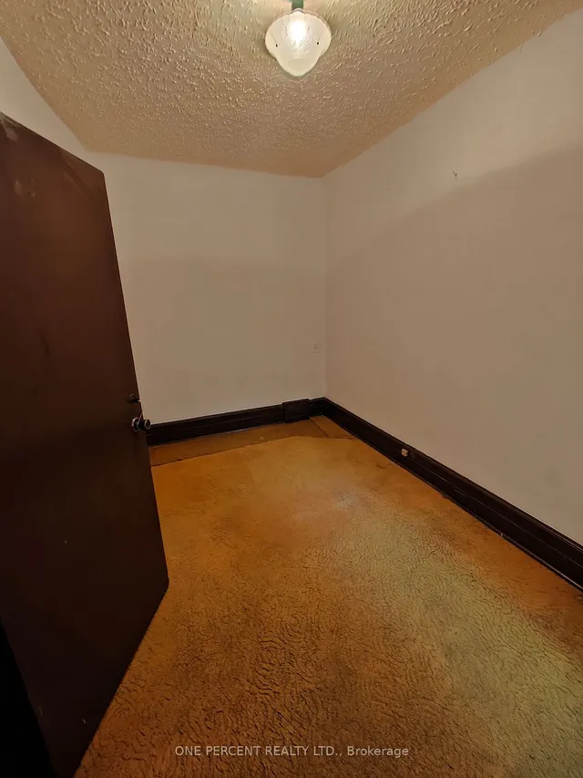 Additional image 12 of 33 Grove Ave