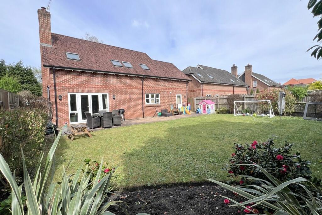 Additional image 2 of Southern Close, West Moors, Ferndown, BH22