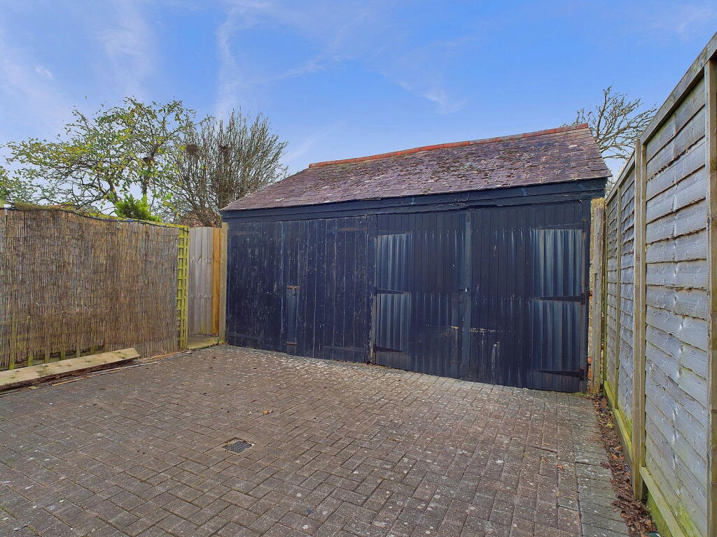 Additional image 15 of Aglaia Road, Worthing, BN11