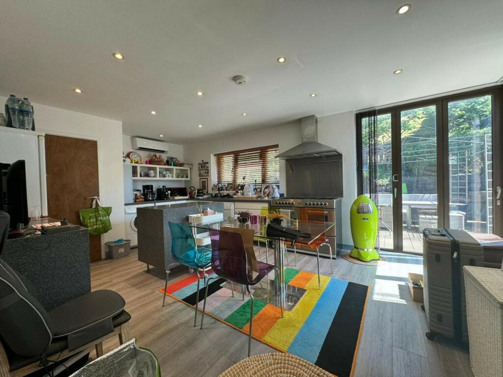 Additional image 8 of Saltdean