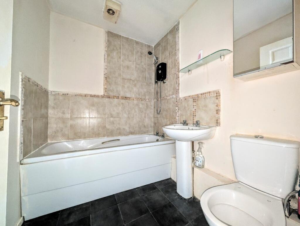 Additional image 8 of Flat , Shaw House, Moorfield Chase, Farnworth, Bolton