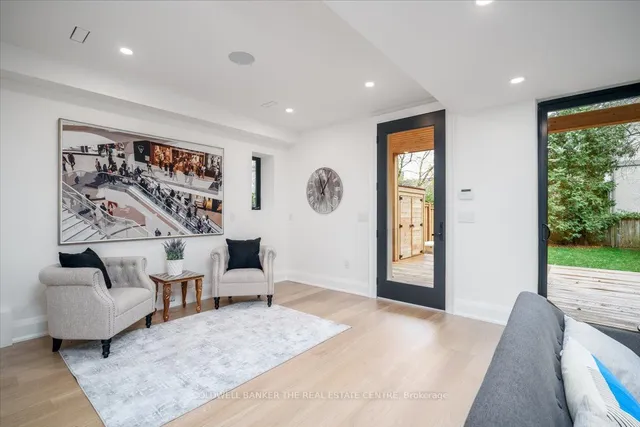 Additional image 33 of 37 Woodlawn Ave