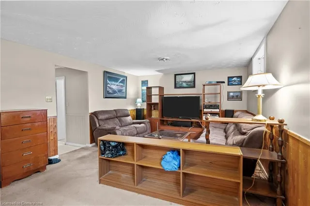 Additional image 29 of 243 Green Rd