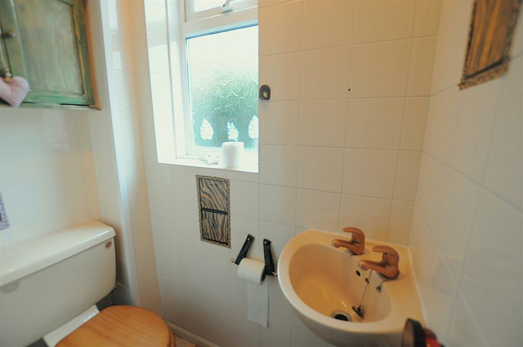 Additional image 3 of Oakleaf Drive, Polegate