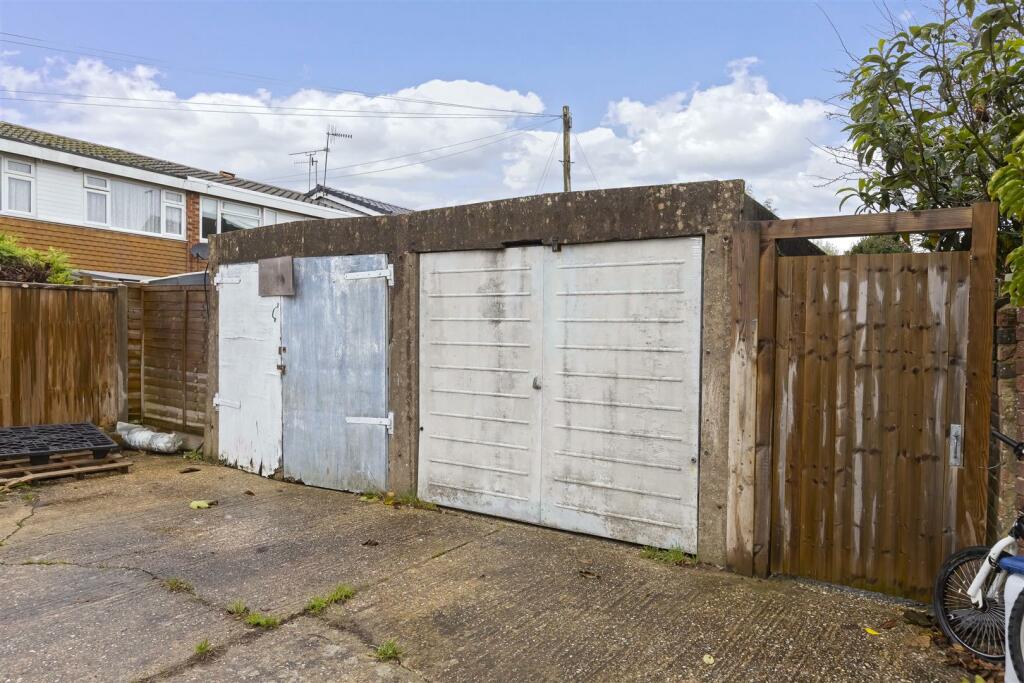 Additional image 11 of Chippers Road, Worthing, BN13 1DG