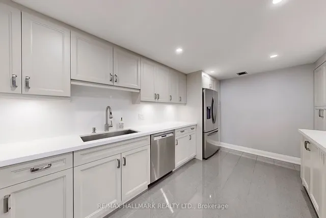 Additional image 13 of 65 Skymark Dr Unit 1707