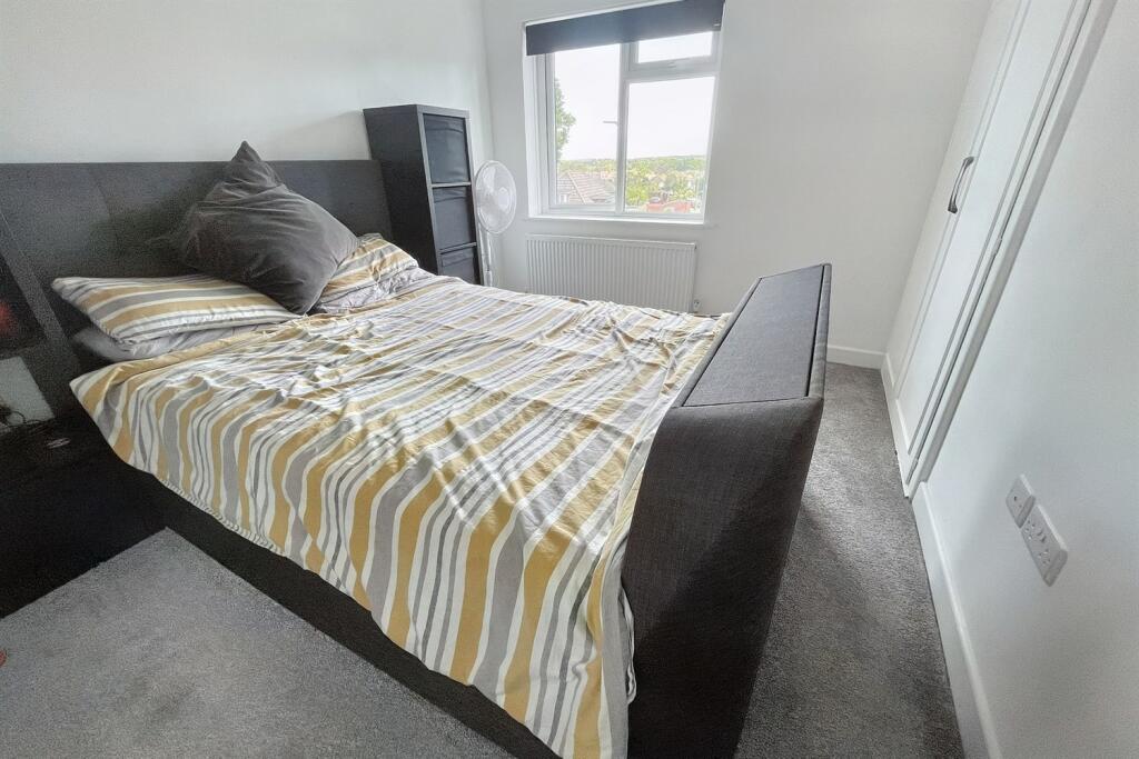 Additional image 10 of Queens Park