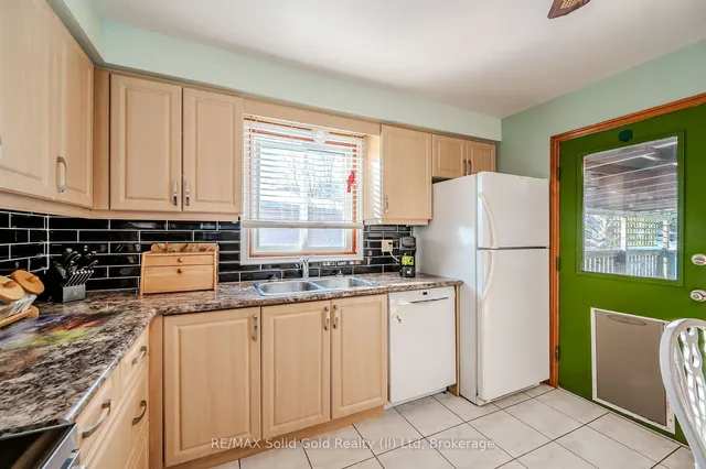 Additional image 12 of 120 Albion Crt