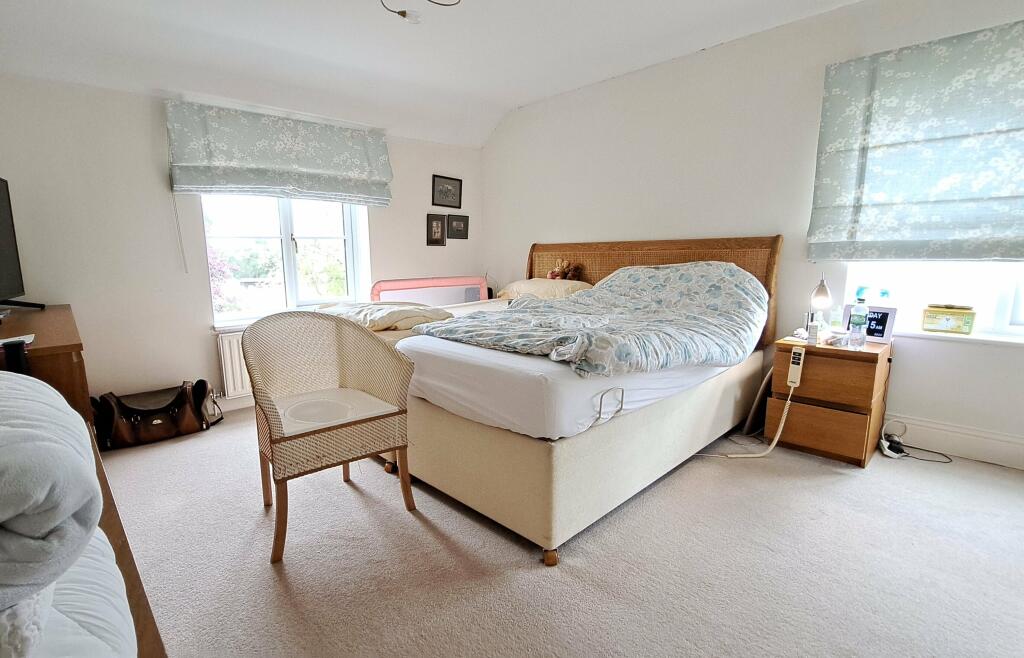 Additional image 9 of Derritt Lane