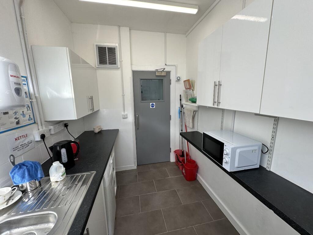 Additional image 12 of Unit A, 142 Old Shoreham Road, Hove, BN3 7BD