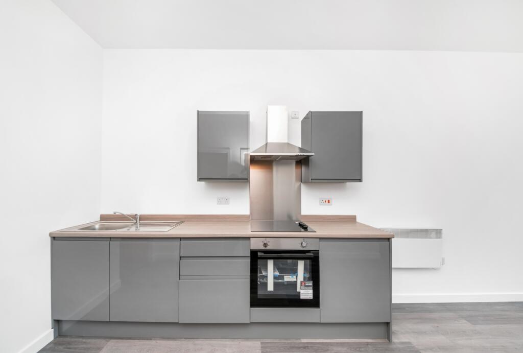 Additional image 4 of Card House, Bingley Road, Bradford, BD9 6FG