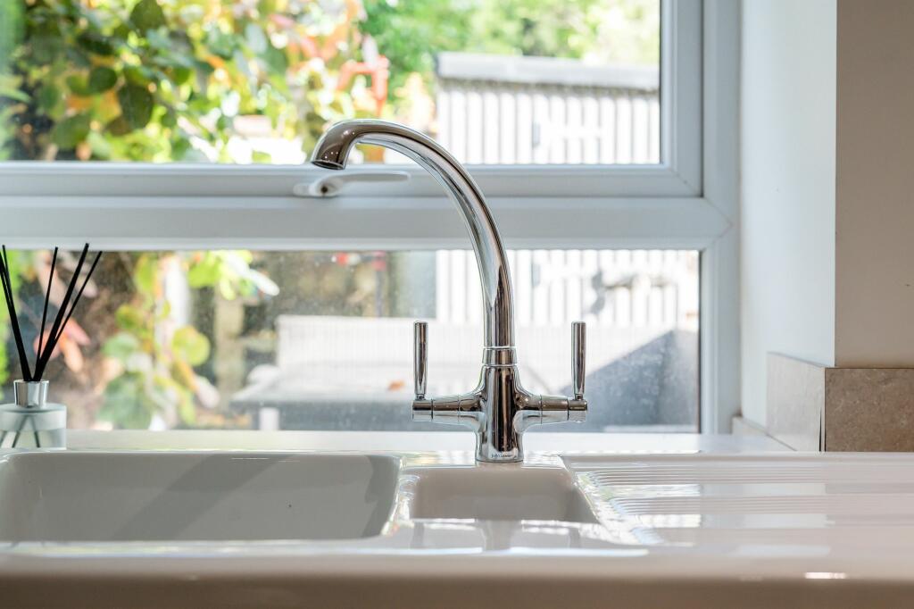 Additional image 23 of Bradshaw Road, Bolton BL2 3EW - Spacious 4-Bed Townhouse with En Suites & Dressing Rooms