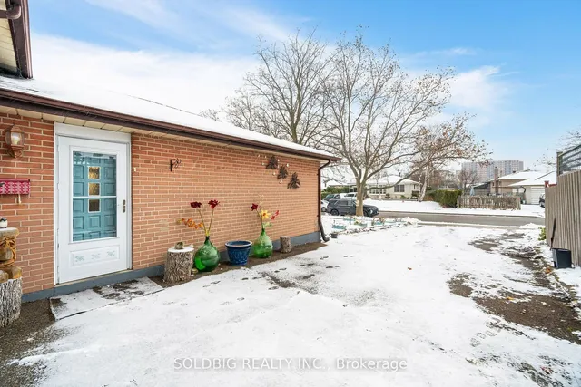 Additional image 32 of 4 Strathavon Dr