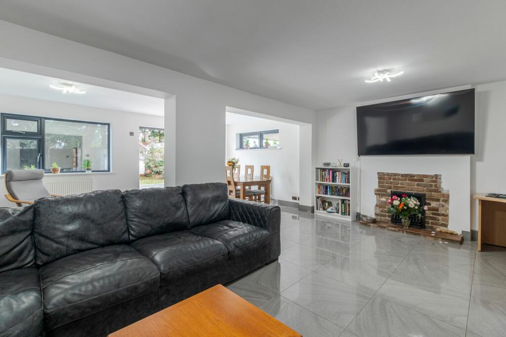 Additional image 5 of Nuthatch Close, Ferndown, BH22