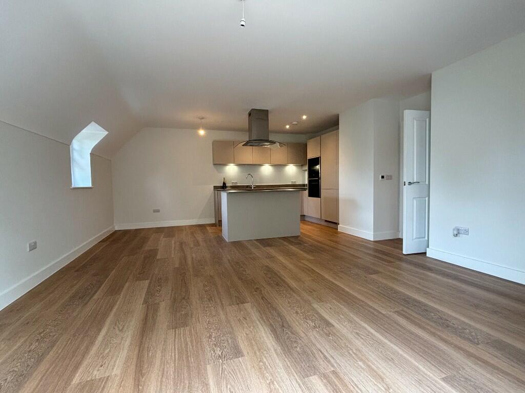 Additional image 6 of BH18 WOODLAND VIEW, Central Broadstone