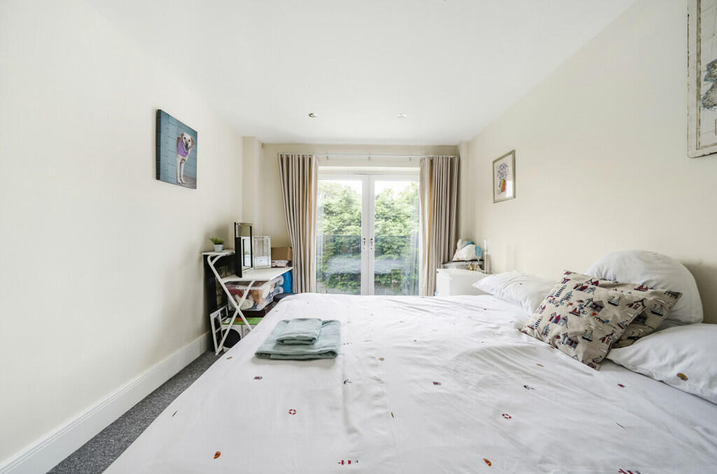 Additional image 7 of Boscombe Overcliff Drive, Bournemouth, Dorset