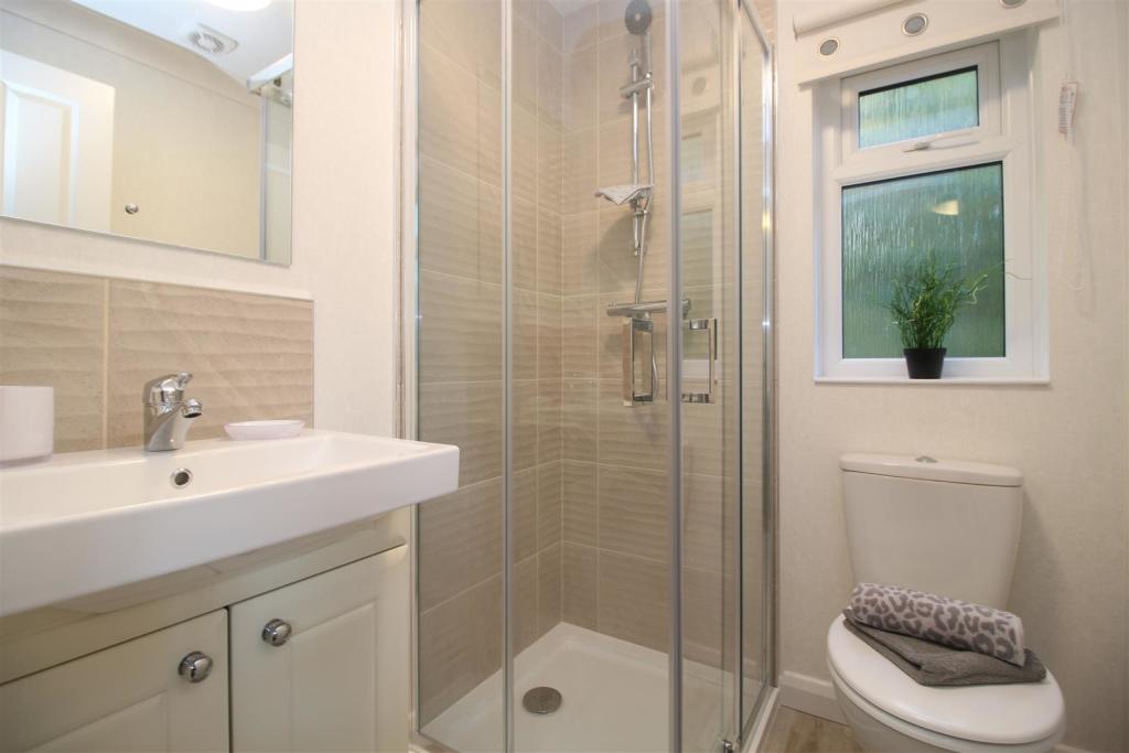 Additional image 8 of New Milton Heights, Walkford Lane, New Milton, Hampshire, BH25