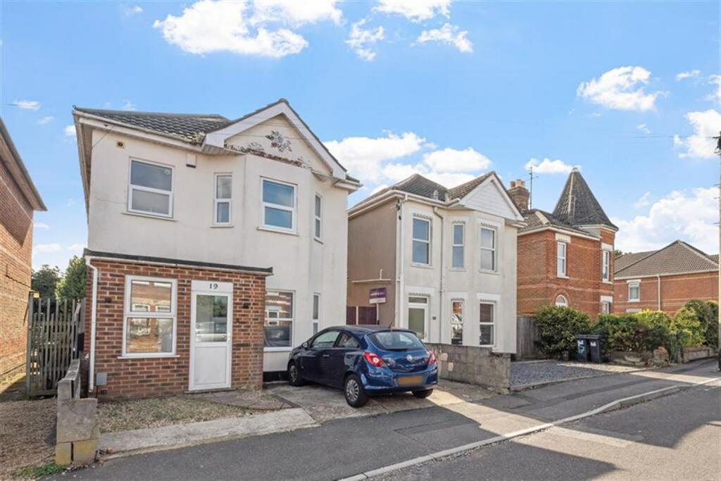 Additional image 2 of 6 bedroom House in Winton