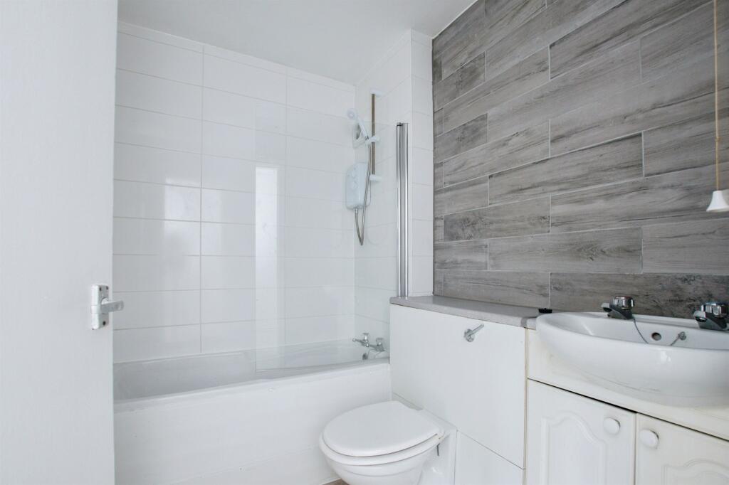 Additional image 7 of Thames Close, Ferndown