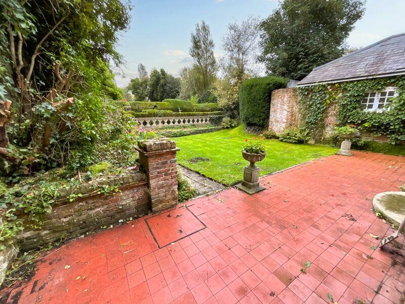 Additional image 24 of CHRISTCHURCH TOWN CENTRE