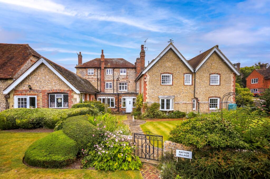 Additional image 17 of Manor Way, Eastbourne