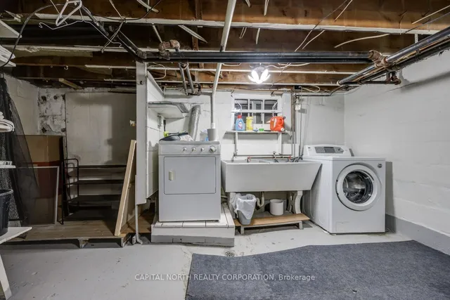 Additional image 22 of 63 Glengarry Ave