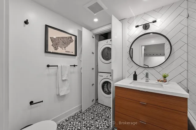 Additional image 18 of 326 Carlaw Ave Unit 106