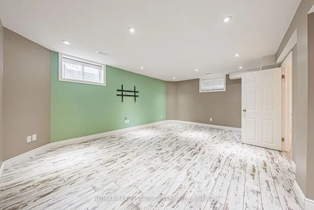 Additional image 31 of 524 Country Clair Pl