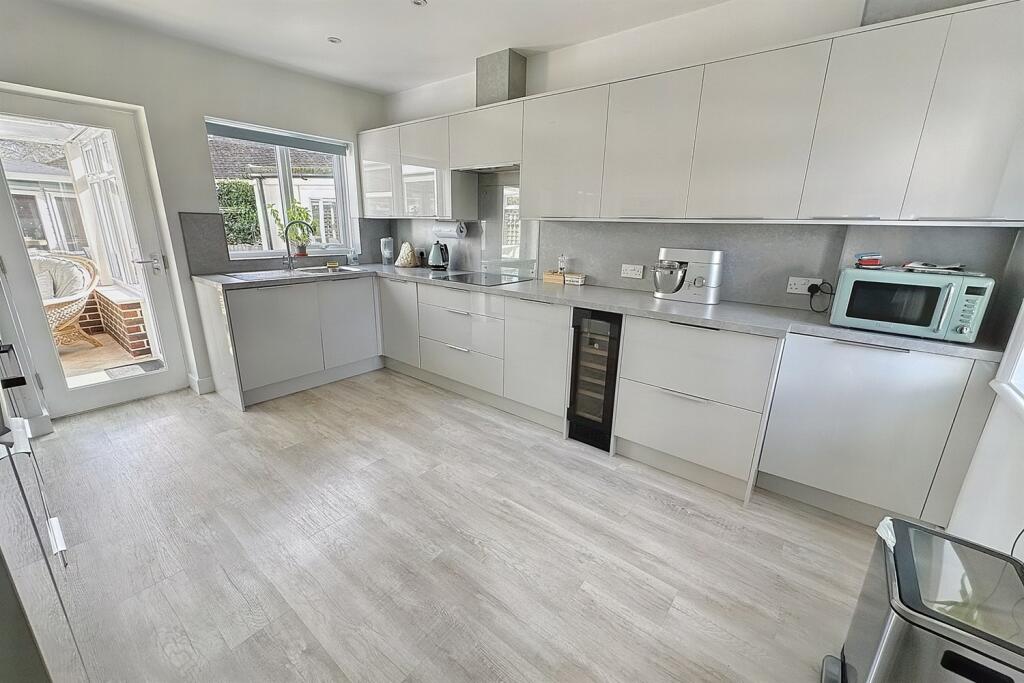 Additional image 6 of Ferndown