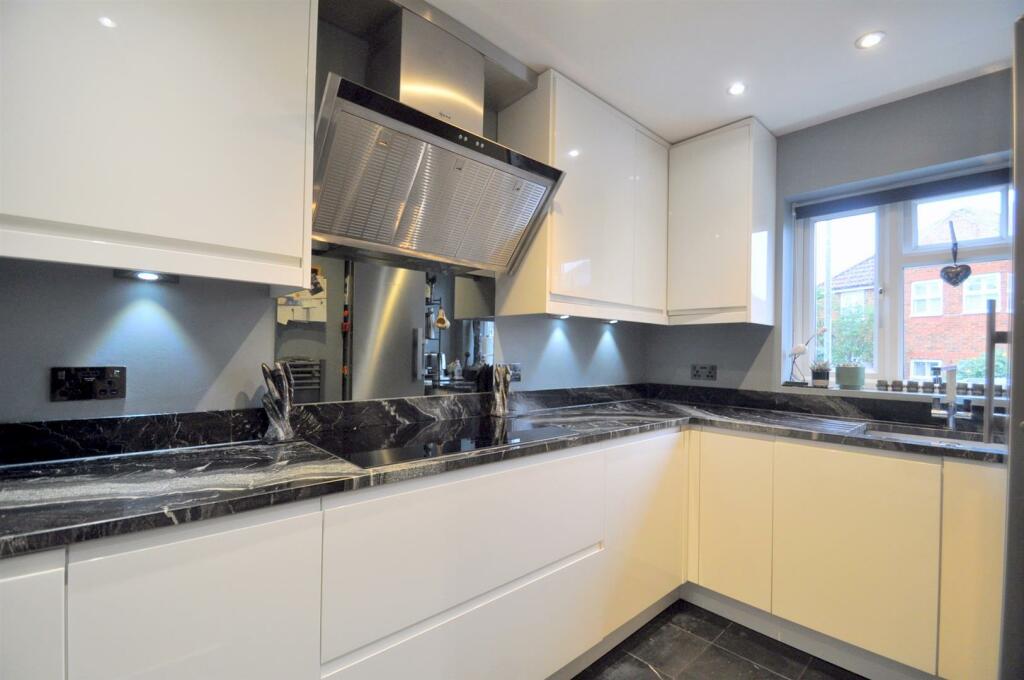 Additional image 5 of Rotherfield Avenue, Langeny, Eastbourne