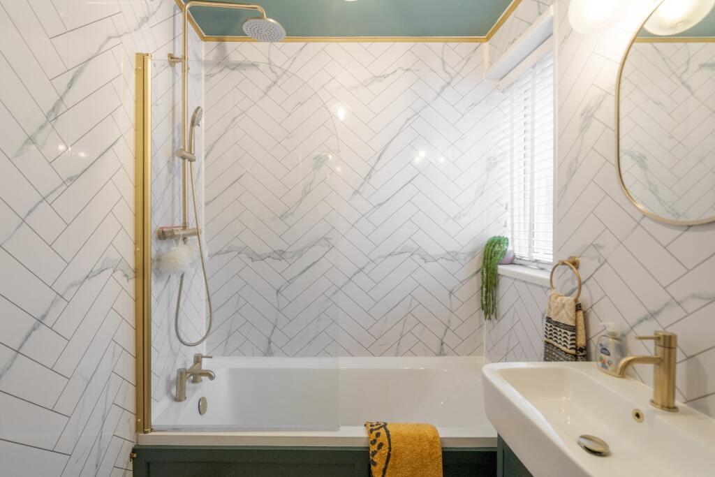 Additional image 11 of Spacious 5 Bed House with 2 Bathrooms On The Sought-After Heathfield Drive, Bolton