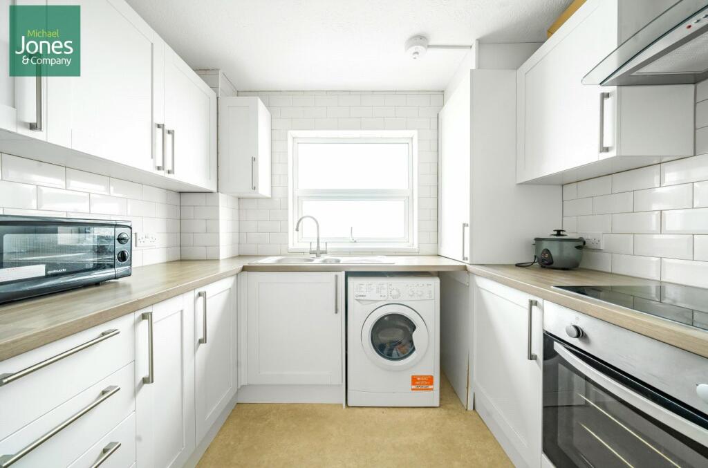 Brighton Road, Lancing, West Sussex, BN15