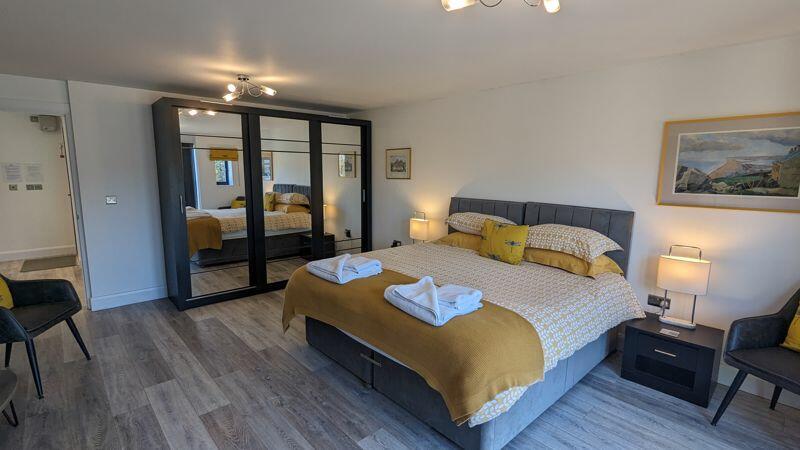 Additional image 27 of Woodyhyde Courtyard with Tennis Court and indoor Swimming Pool