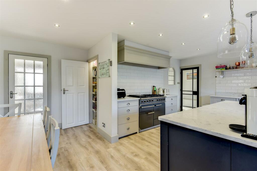 Additional image 19 of Marine Crescent, Goring-By-Sea, Worthing