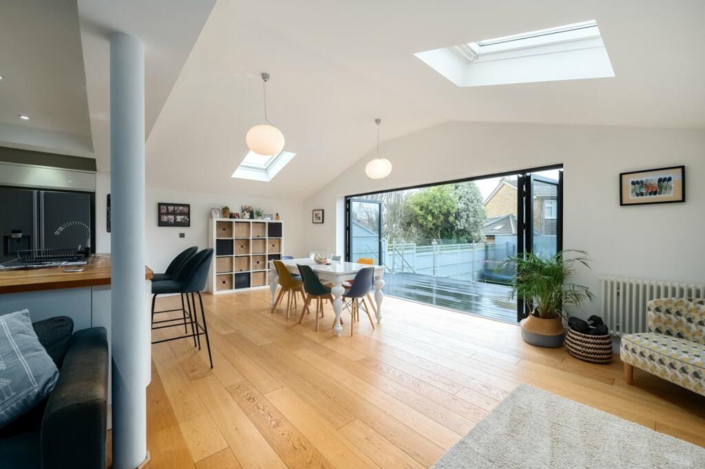 Additional image 19 of Oxen Avenue, Shoreham, West Sussex, BN43