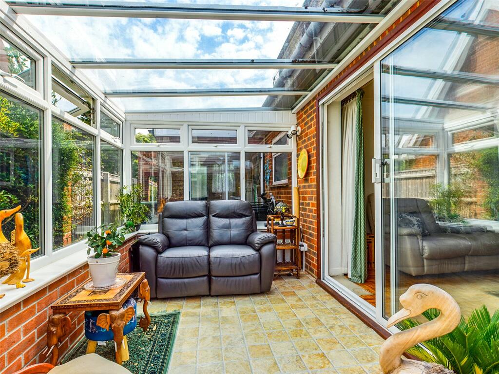 Additional image 13 of Waterford Gardens, Highcliffe, Christchurch, Dorset, BH23