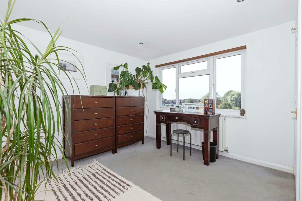 Additional image 21 of Victoria Road, Shoreham-By-Sea