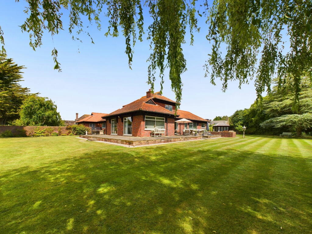 Additional image 18 of Angmering Lane, East Preston, Littlehampton, BN16