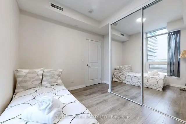 Additional image 25 of 59 Annie Craig Dr Unit 2708