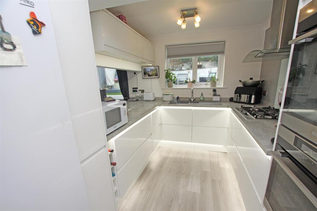 Additional image 4 of Forest View Close, Bournemouth