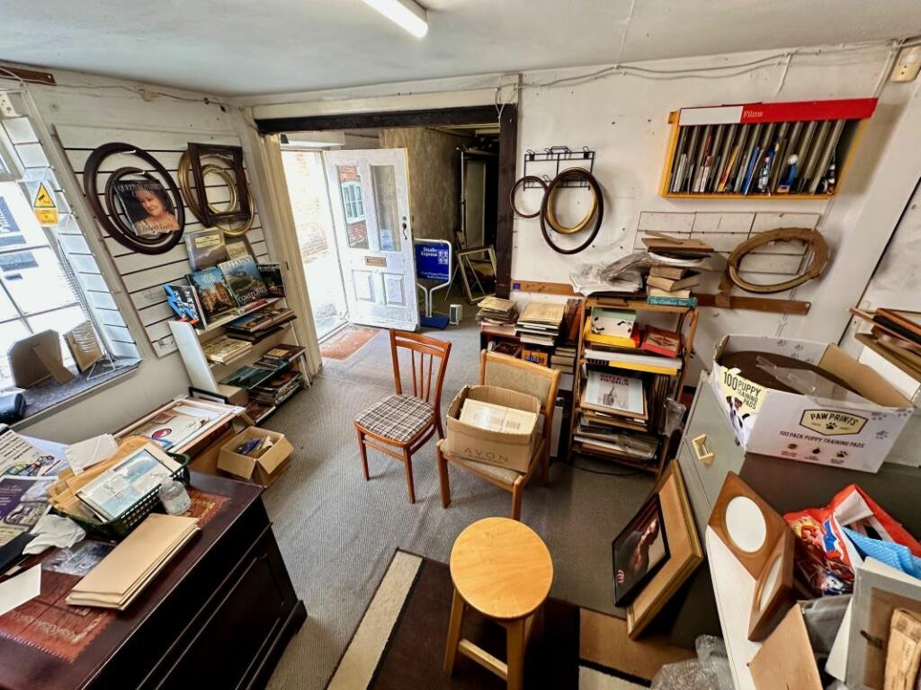 Additional image 8 of Unit 6 Northumberland Court, High Street, Ringwood, Hampshire, BH24 1AG