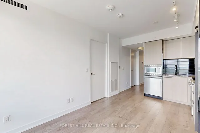 Additional image 26 of 501 Yonge St Unit 4208